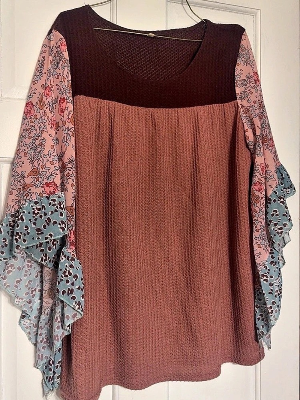 Floral Ruffle Sleeve Blouse in Pink & Blue Like New